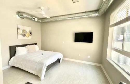 Downtown Des Moines Apartment | Skywalk Access #1