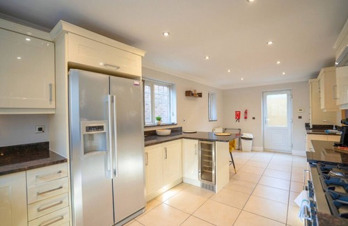 Marston Green House | Skyward Hse: 5BR 3Bath Balcony - Near HS2/NEC/BHX