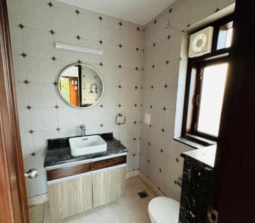 Lajpat Nagar Apartment | SkyWay Delhi 1bhk