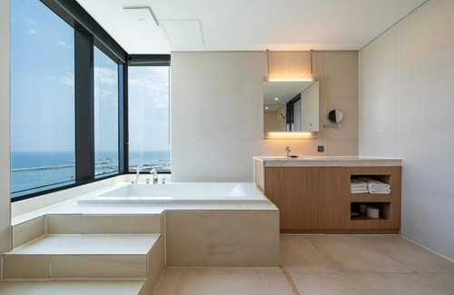Jumunjin-eup Hotel | SL Hotel Gangneung