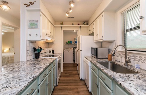 Edisto Island House | Slack Tide:Cozy Pet-Friendly Beach Cottage;Easy Beach Access;Covered Porches