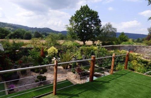 Two Dales Bed & Breakfast | Slayleigh B&B, Matlock