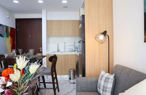 Masdar City Apartment | Sleek 1BR Oasis Hideaway in Masdar CIty