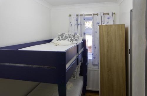 Marlborough Apartment | Sleek 3Bed/3Bathroom Flat@Harrow