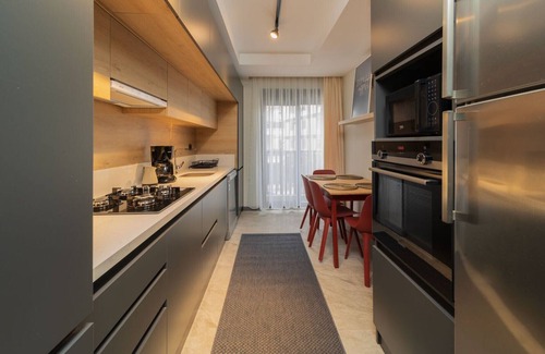 Kaleici Apartment | Sleek and Central Apartment in Muratpasa