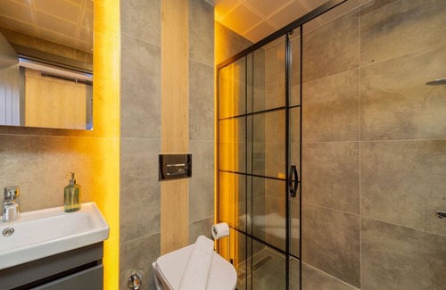Kaleici Apartment | Sleek and Central Apartment in Muratpasa
