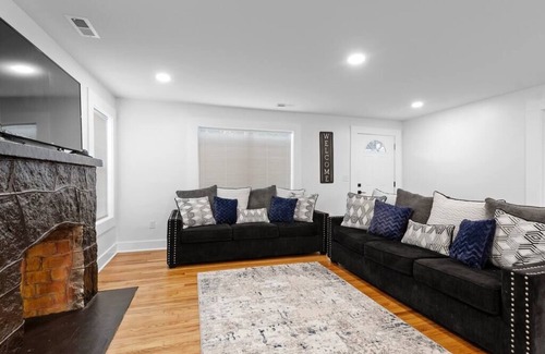 Highland Park House | Sleek & Beautiful Chattanooga Home