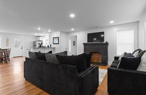 Highland Park House | Sleek & Beautiful Chattanooga Home