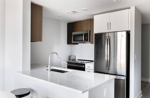 Woodmont Triangle Apartment | Sleek Bethesda 1BR w/Gym & W/D, near Restaurants, by Blueground