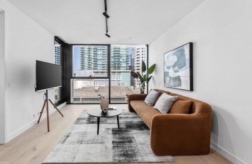 South Melbourne Apartment | Sleek City Living: 1BR Retreat Apt CBD Wi-Fi Yoga