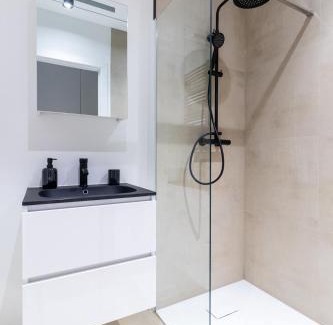 Ghent City Centre Apartment | Sleek City Stays - Urban Elegance in the Heart of Gent