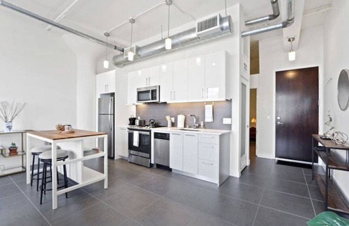 Historic Core Condo | Sleek Downtown LA Abode w/Gym & Rooftop Pool