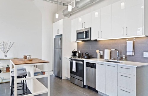 Historic Core Condo | Sleek Downtown LA Abode w/Gym & Rooftop Pool