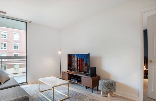 Foggy Bottom Apartment | Sleek Foggy Bottom 1BR w/ W/D + Gym near State Department by Blueground