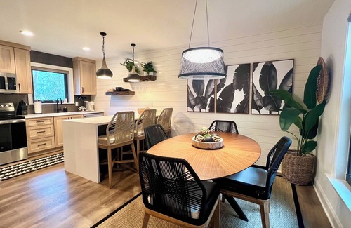 Seabrook Island Villa | Sleek, immaculate villa. Half mile from beach. Club access.