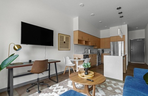 Totem Lake Apartment | Sleek Kirkland 1BR w/W/D, nr Groceries & Shopping, by Blueground