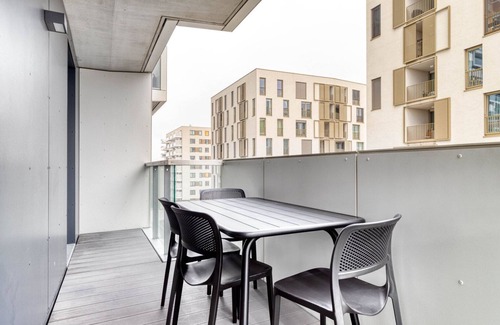 Vienna Apartment | Sleek Marinatower 2BR w/Gym & Elevator, nr metro U2, by Blueground