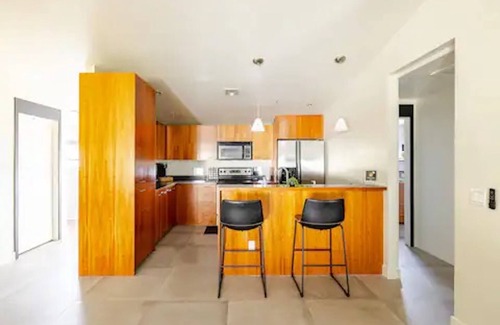 Sunset Condo | Sleek Monochrome Haven! 2BR 2 BA