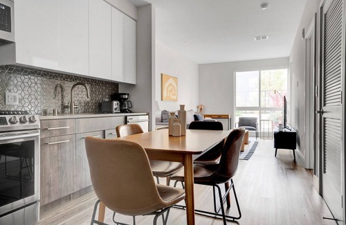 Mountain View Apartment | Sleek Mountain View 1BR w/Gym, W/D & Pool, near 280 & 101, by Blueground