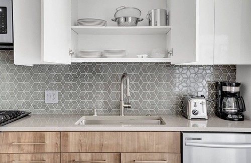 Mountain View Apartment | Sleek Mountain View 1BR w/Gym, W/D & Pool, near 280 & 101, by Blueground