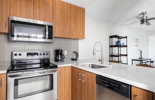 South Redondo Apartment | Sleek Redondo Beach 1BR w/Pool, Gym, 1 block from beach, by Blueground