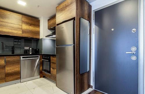 Bomonti Apartment | Sleek Residence Flat With Great Location in Sisli