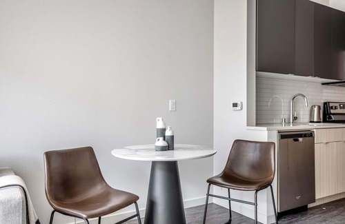 South Lake Union Apartment | Sleek South Lake Union 1BR w/Gym & Lounge, nr shops, by Blueground