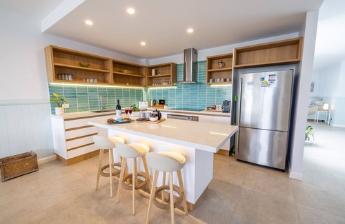 Bogangar Apartment | Sleep 38 in the heart of Cabarita Beach, gateway to the Tweed Coast and Valley.
