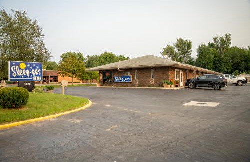 Shields Hotel | Sleep-ees Inn, Saginaw & Frankenmuth