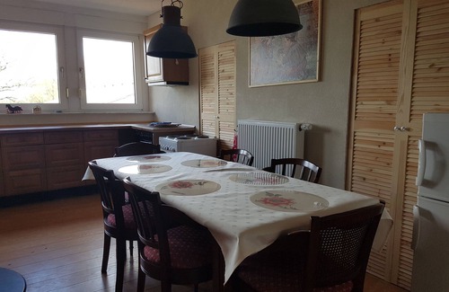 Surwold Apartment | Sleep in a cozy farmhouse guest house