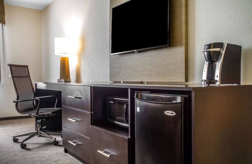 East Syracuse Hotel | Sleep Inn & Suites Airport