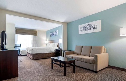 Auburn Hotel | Sleep Inn & Suites Auburn Campus Area I-85