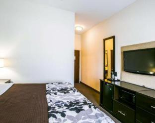 Wells Branch Hotel | Sleep Inn & Suites Austin North - I-35