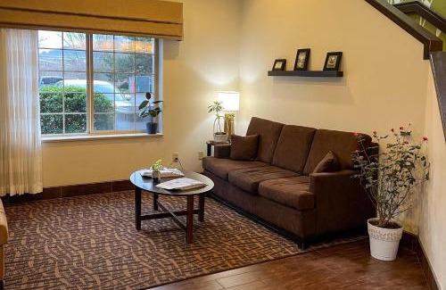 Roseburg Hotel | Sleep Inn & Suites Roseburg North Near Medical Center