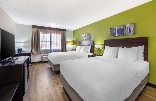 Salina Hotel | Sleep Inn & Suites Salina I-135