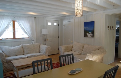 Ocean Park House | Sleep Steps Away from the Dog-Friendly Kinney Shores