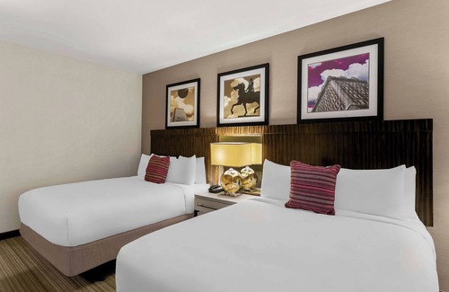 Downtown Baltimore Hotel | Sleep Well in Premium Bedding | 2 Convenient Units Near Walters Art Museum