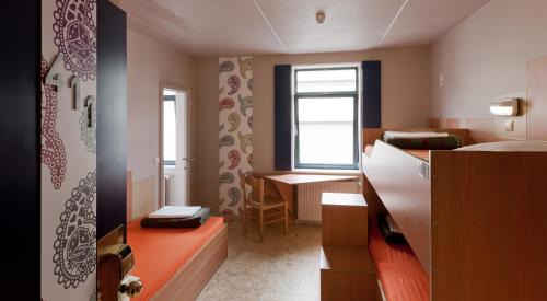 Broekwijk Hostel | Sleep Well Youth Hostel