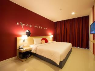 Patong Hotel | SLEEP WITH ME HOTEL design hotel @ patong (SHA Plus+)