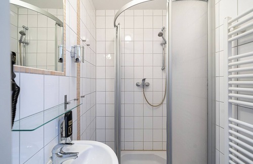 Bant Hotel | SleepBEEONE Wilhelmshaven