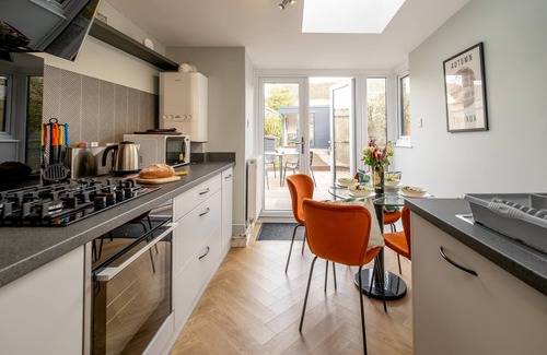 Aldeburgh Cottage | Sleepers Cottage - sleeps 4 guests in 2 bedrooms