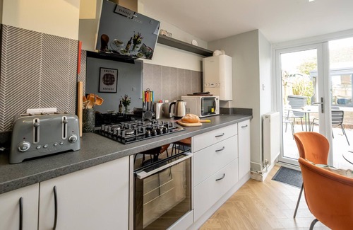 Aldeburgh Cottage | Sleepers Cottage - sleeps 4 guests in 2 bedrooms
