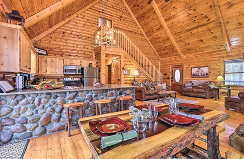Ellijay Cabin | ‘Sleeping Bear Cabin’ in Coosawattee Resort!