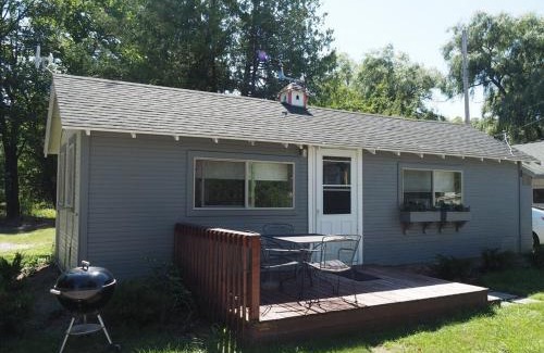 Honor House | Sleeping Bear Riverside Cabins - Cabin #1
