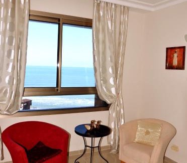 Haifa Apartment | Sleeping by The Mediterranean Sea