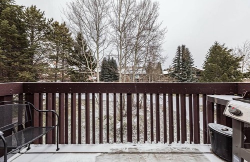 Teton Village Condo | Sleeping Indian W11: Teton Village- Beautiful Interior - Close to Chairlift