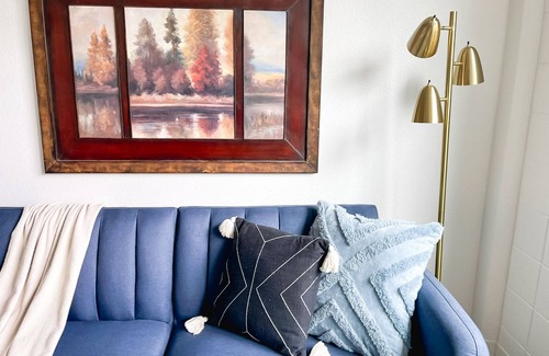 Corryville Apartment | Sleepover: Cozy 1BD/1BA + Gym - Cincinnati