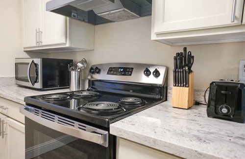 Oklahoma City Apartment | Sleepover: Upscale 1BD/1BA +Balcony - OKCn