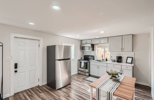 Berkley House | Sleeps 10 I Denver I Red Rocks I Tennyson I Pets