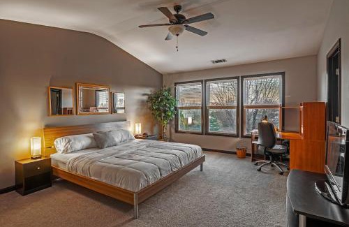 Gwinnett Place House | Sleeps 10 Near I-85 4br Family Stay